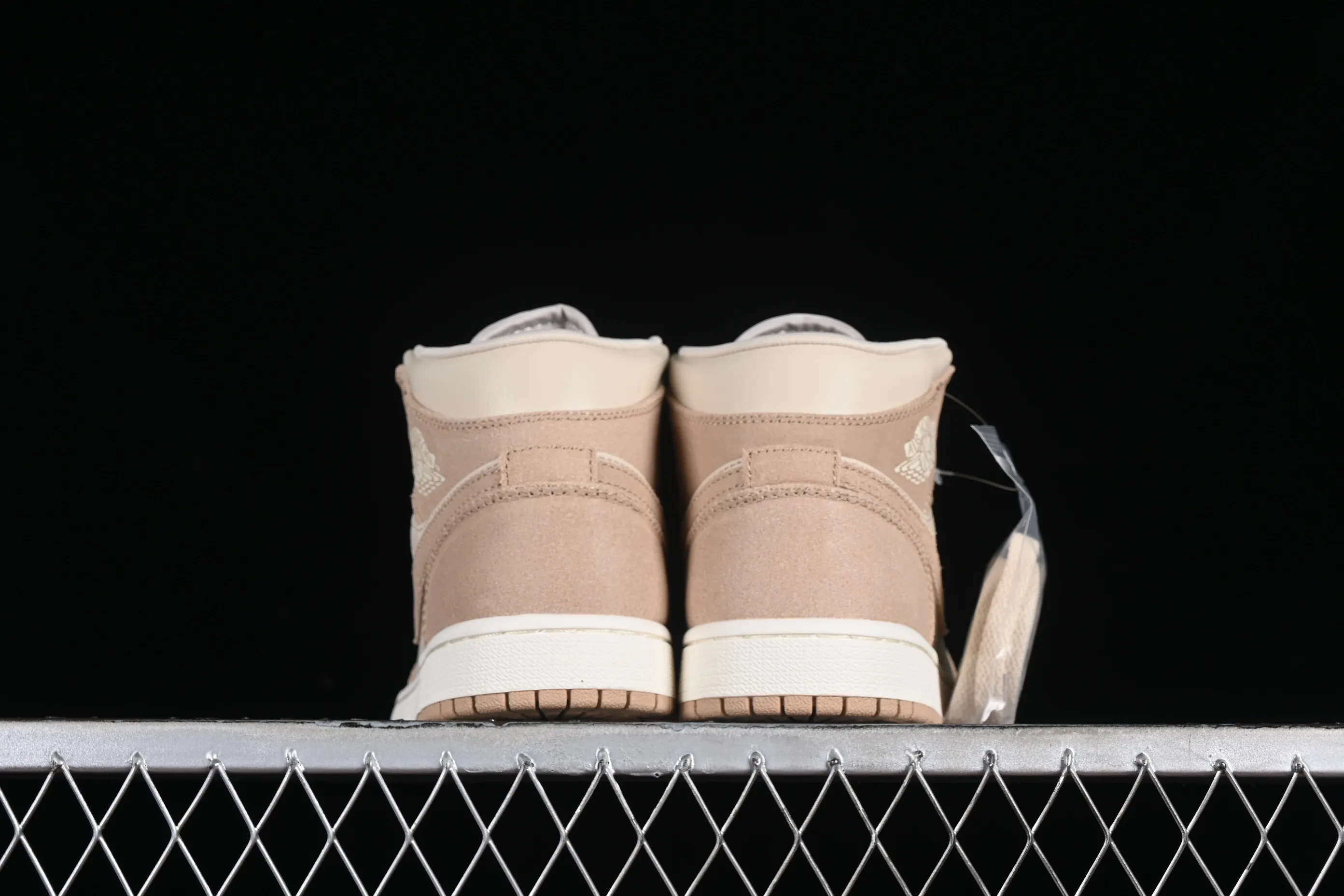 All categories Air Jordan Jordan series basketball shoes Air Jordan 1 Mid Air Jordan 1 Mid AJ1 Joe 1 khaki mid-top basketball shoes FJ3448-200